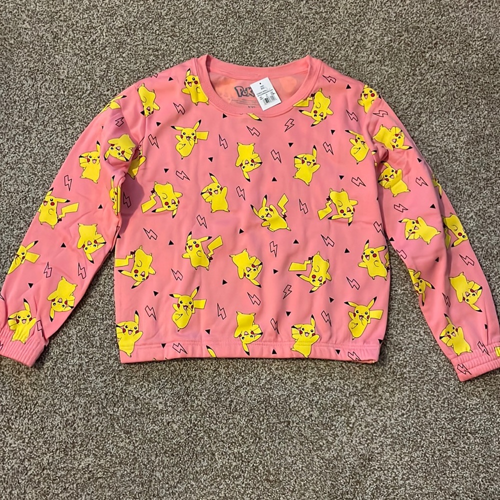 NWT Pokémon Pikachu Pink Girls XXL Sweater